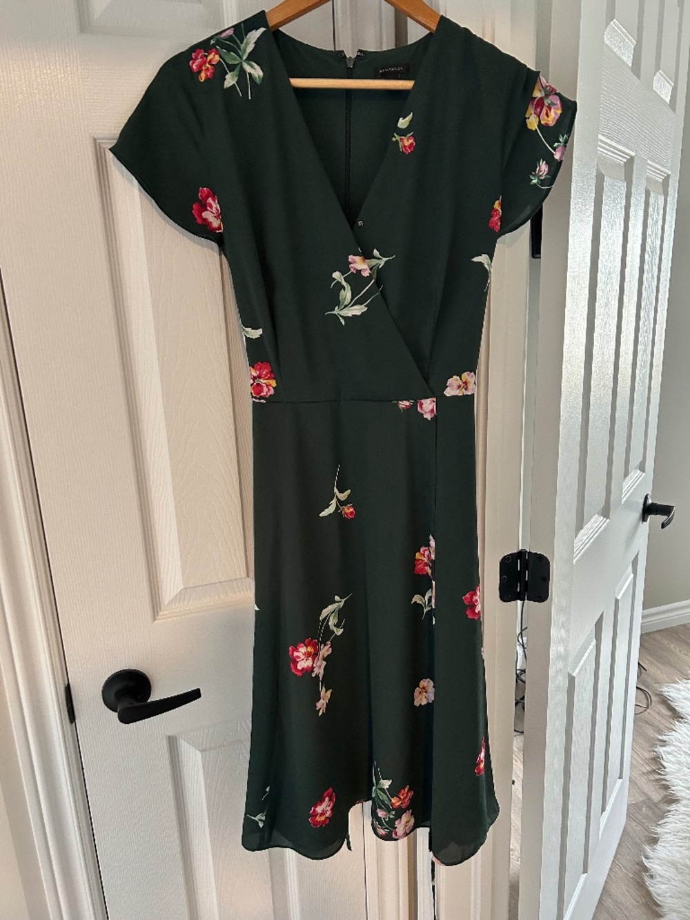 Ann Taylor wrap style dress